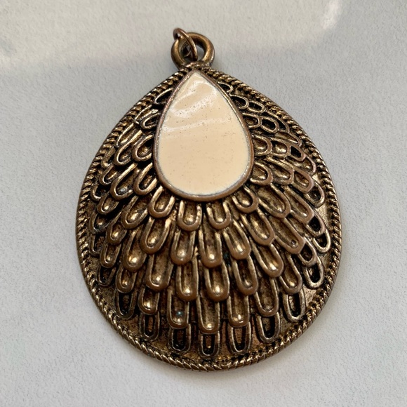 Vintage Statement Pendant - Picture 2 of 3